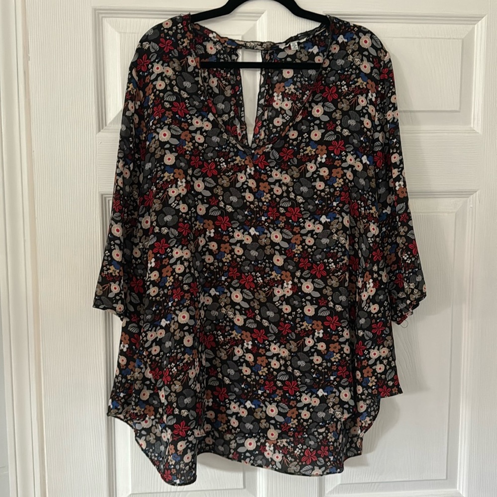 Floral flowy top